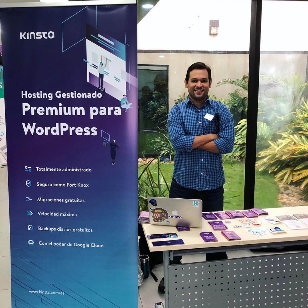 Le stand Kinsta au WordCamp Managua