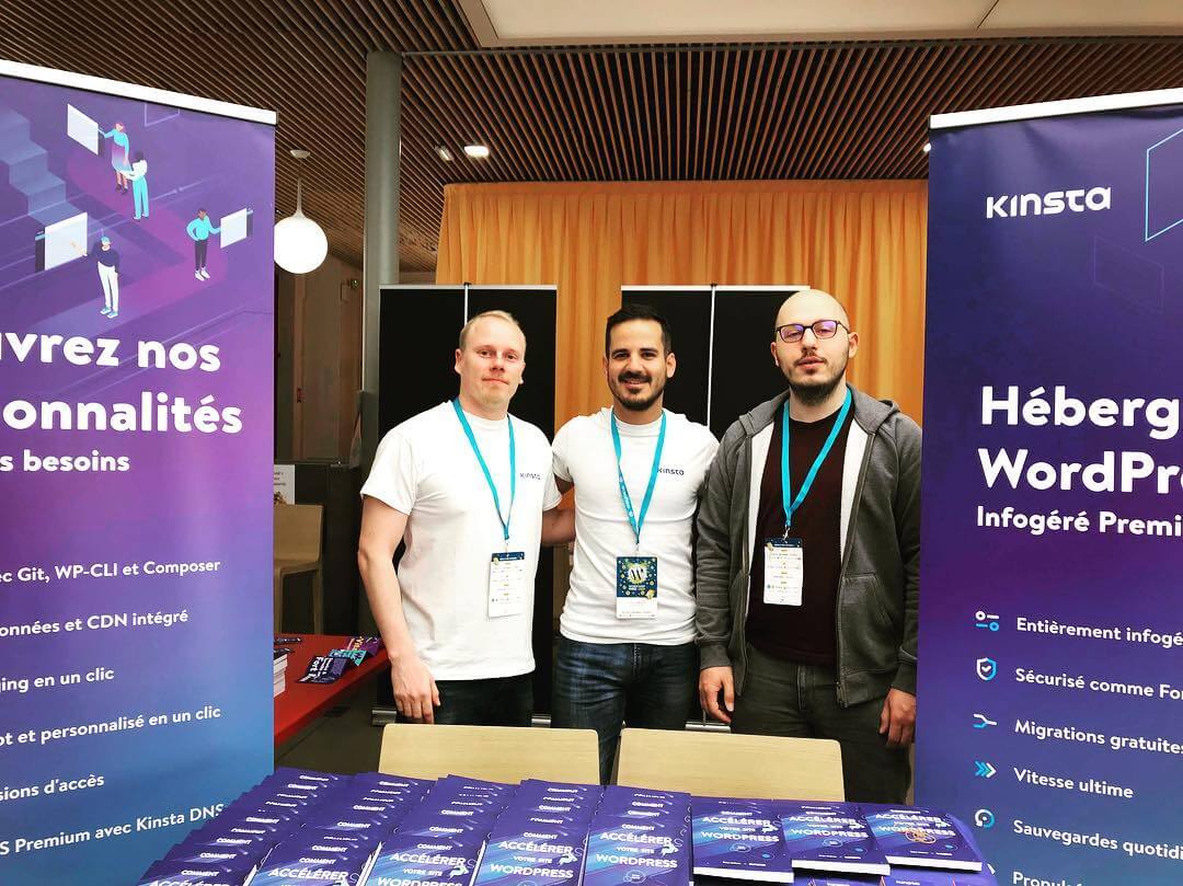 Le stand Kinsta au WordCamp Paris